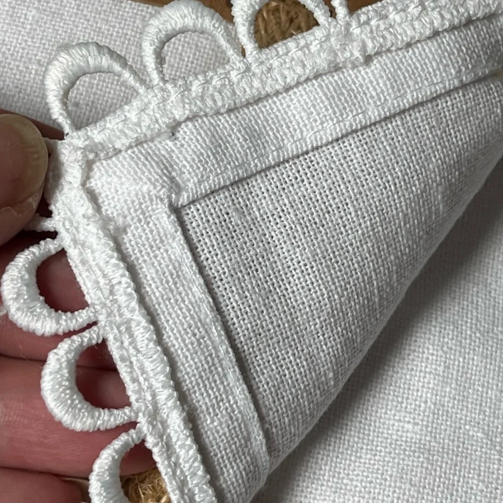 Quality Living White Lace Trim Napkins set of 4